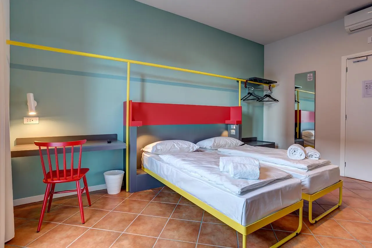 Hostel Meininger Milano Garibaldi