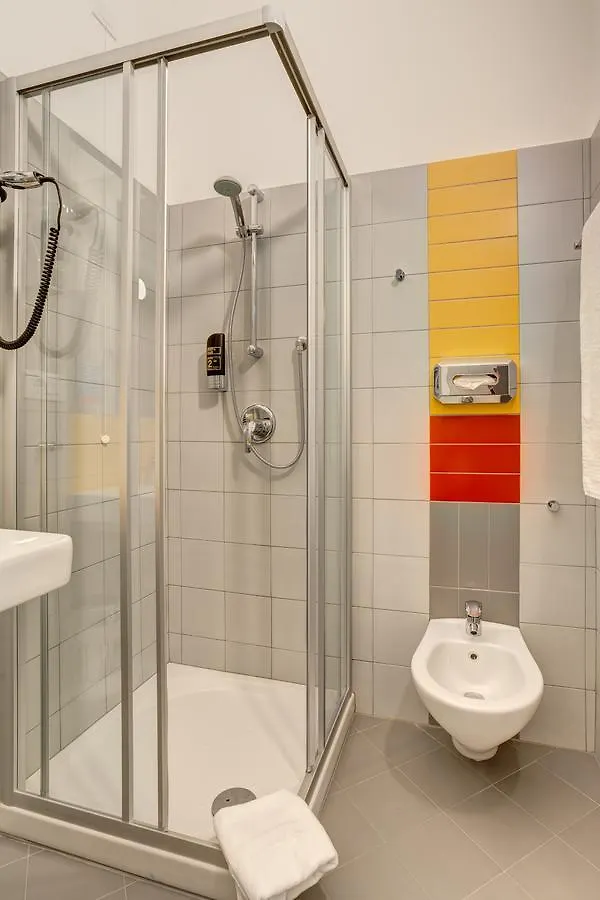 Hostel Meininger Milano Garibaldi Ιταλία